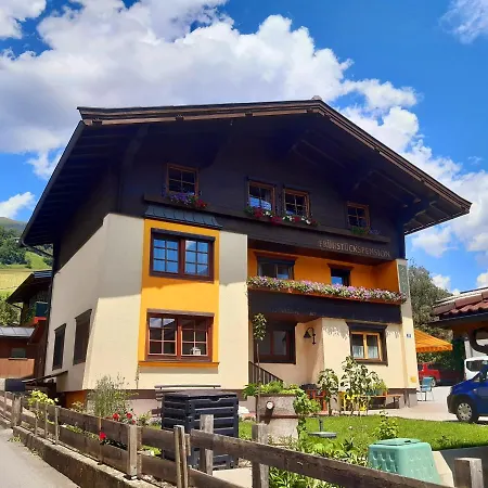 Zu Hause Bed & Breakfast Uttendorf
