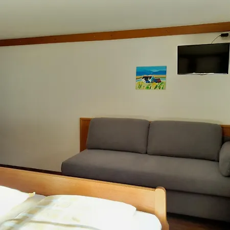 Zu Hause 3*