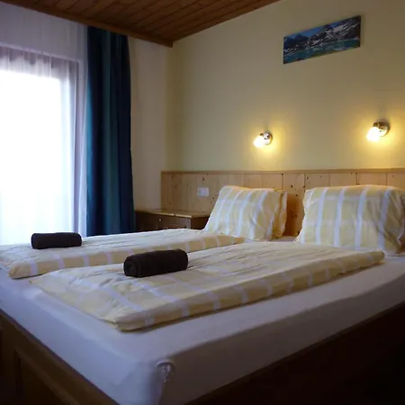 Zu Hause Bed & Breakfast Uttendorf