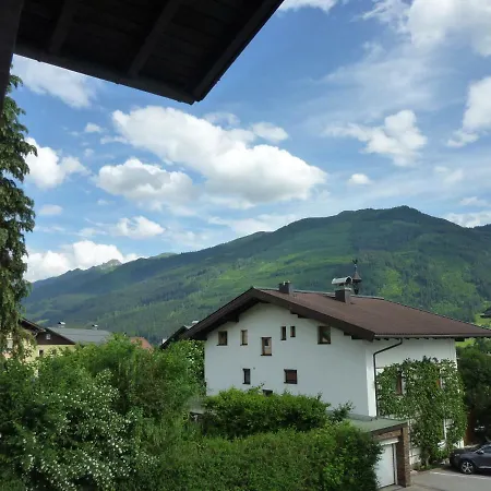 Zu Hause 3*